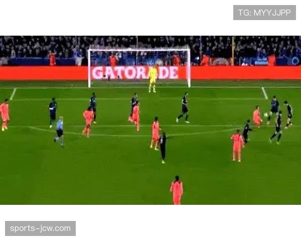 欧冠高位逼抢战术流行 前场丢球后立即反抢成趋势